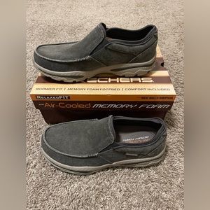 Men’s Sketchers vintage washed shoes size 10
